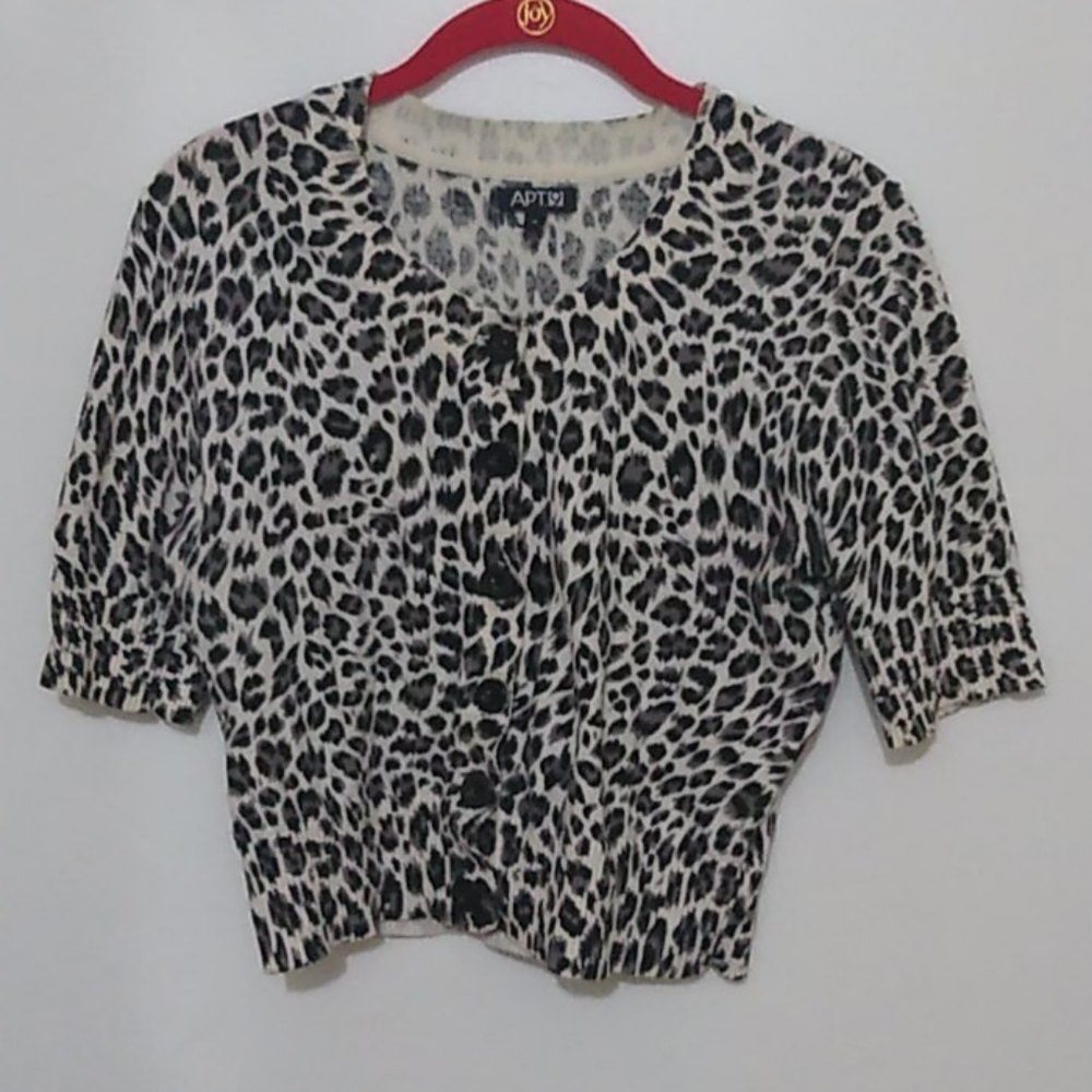 Women's button up crop lightweight sweater